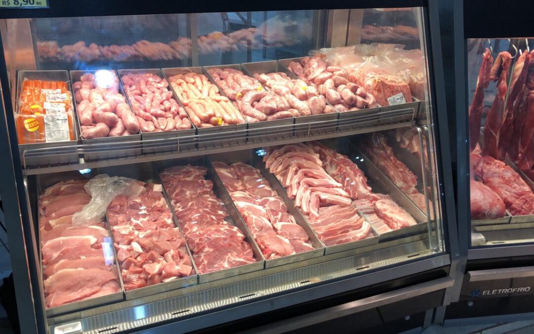 Qual melhor recipiente para armazenar a carne no açougue ?